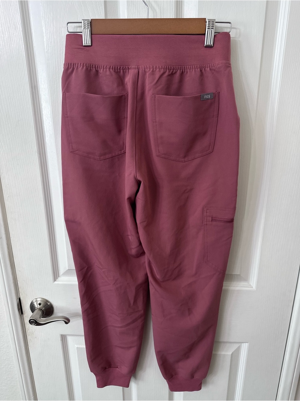 FIGS Mauve Zamora Jogger Scrub Pants - Size Small - Picture 2 of 5